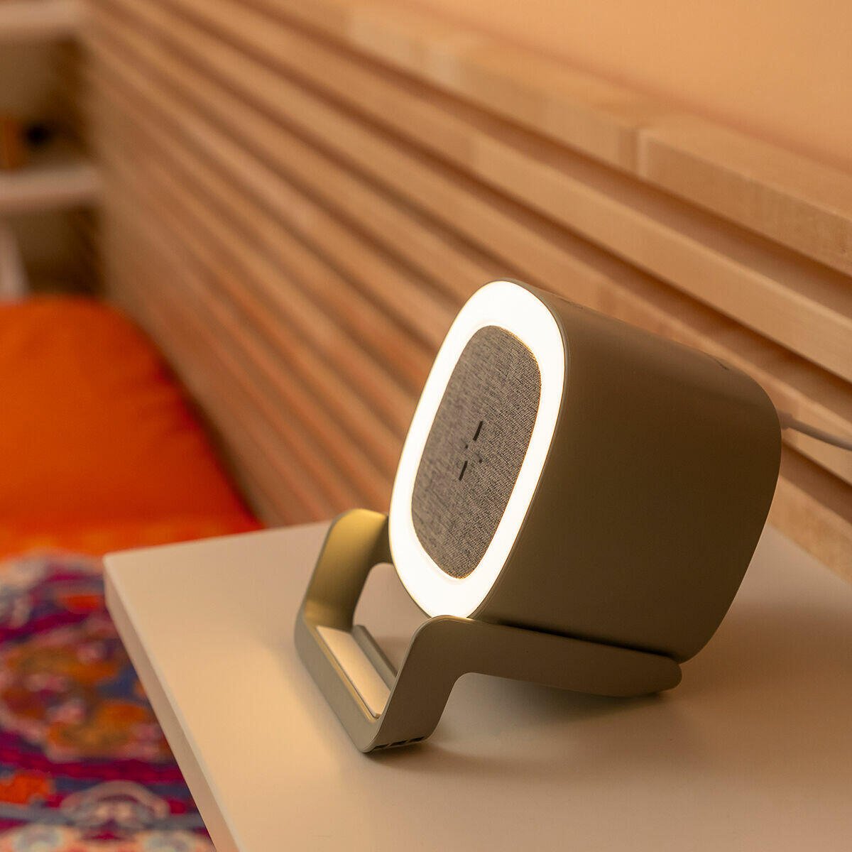 Altavoz Cargador Inalámbrico con LED Souwis - innovagizmo.com
