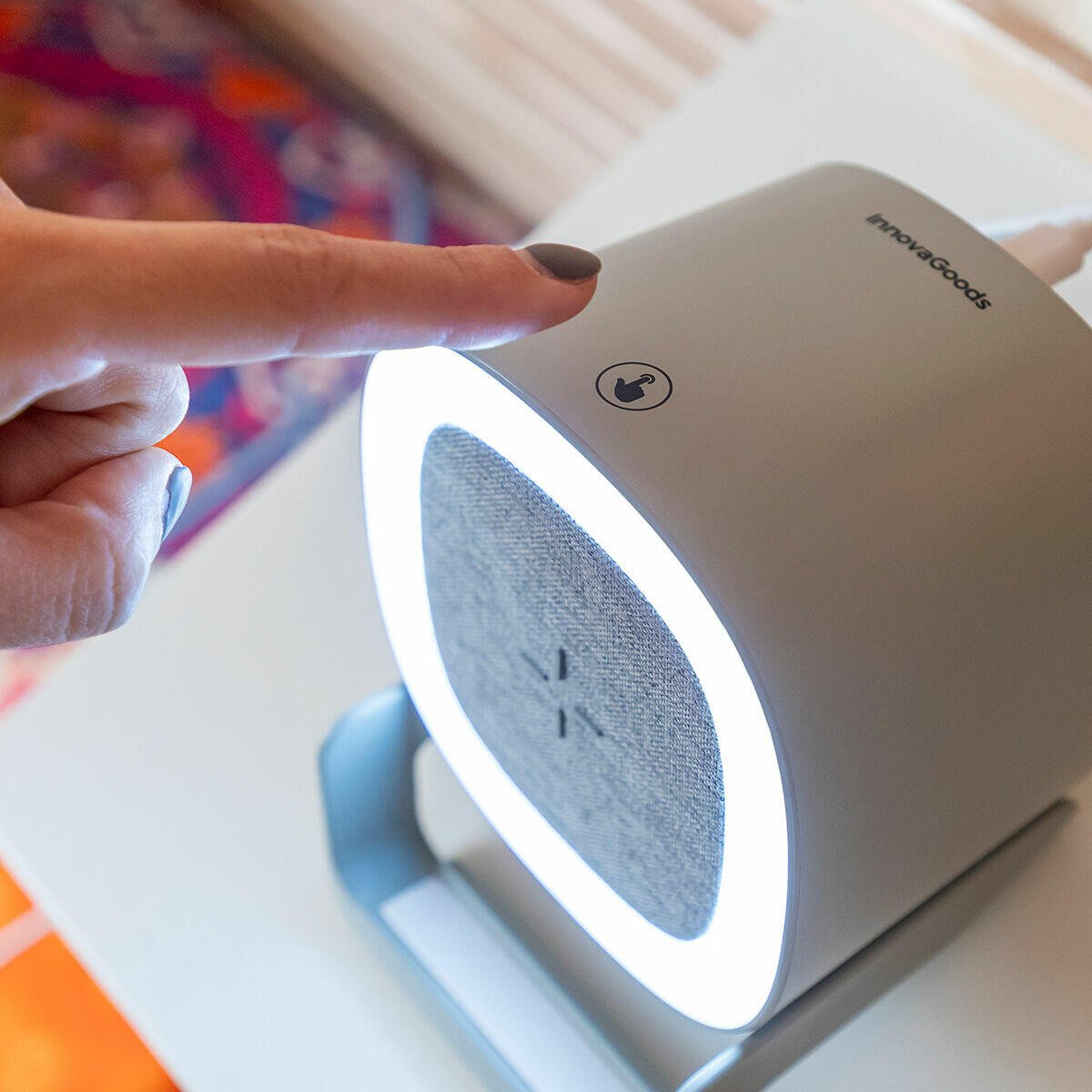Altavoz Cargador Inalámbrico con LED Souwis - innovagizmo.com