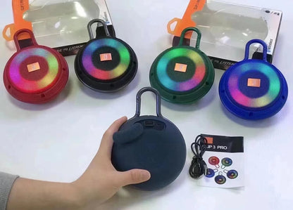 Altavoz Clip 3 Pro - Portátil, Bluetooth, Resistente al Agua, Ideal para Aventura - innovagizmo.com