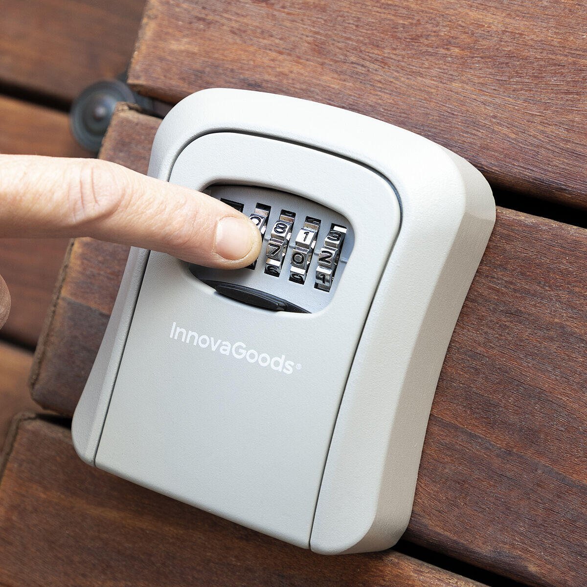 Caja Fuerte para Llaves Exterior Antirrobo – Resistente al Agua con Cerradura Numérica 4 Dígitos - innovagizmo.com