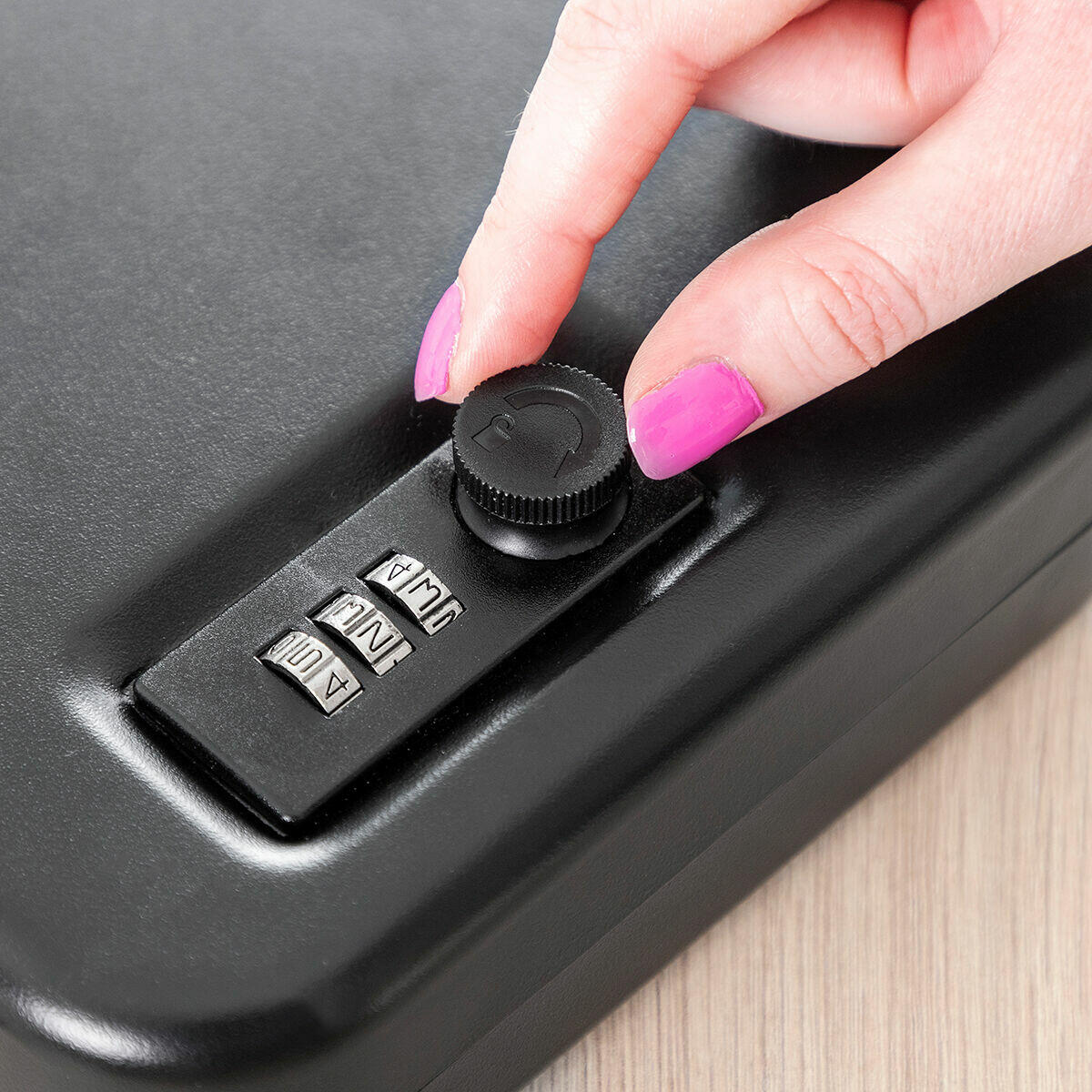 Caja Fuerte Portátil con Cable de Seguridad Prisaven - innovagizmo.com