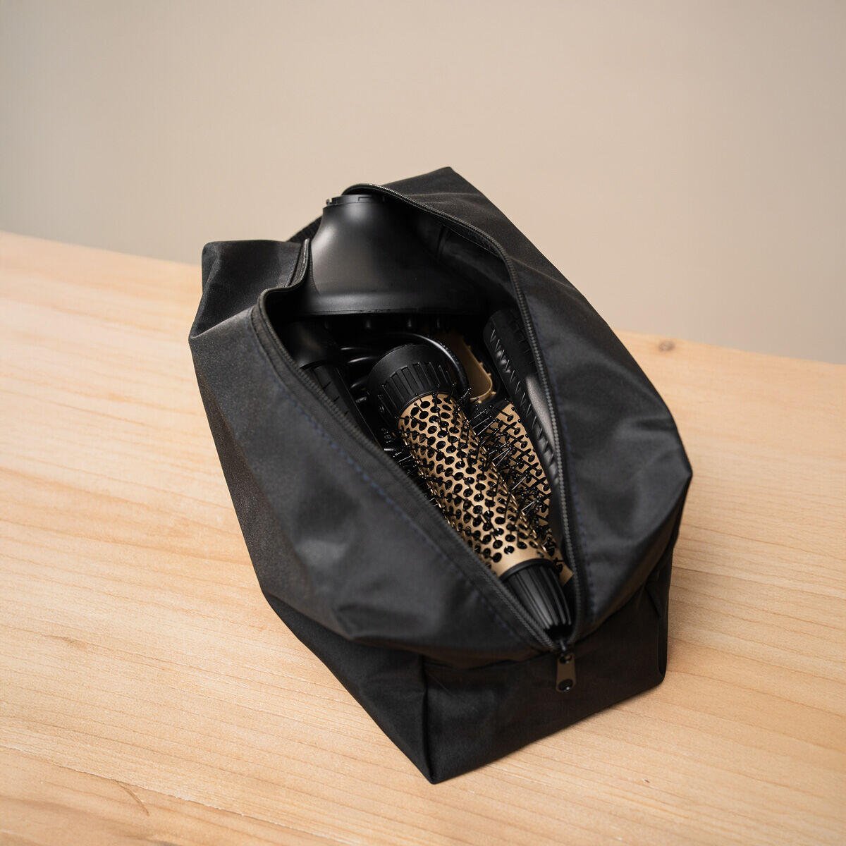 Cepillo Secador y Moldeador Iónico Coanda 1500 W con 7 Accesorios – InnovaGoods - innovagizmo.com