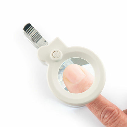 Cortaúñas con Luz LED, Lupa y Lima Clail InnovaGoods - innovagizmo.com