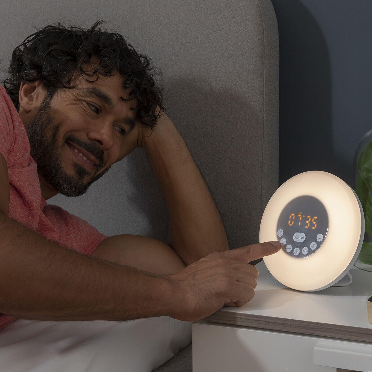 Despertador Amanecer Recargable con Altavoz Sunrilk - innovagizmo.com