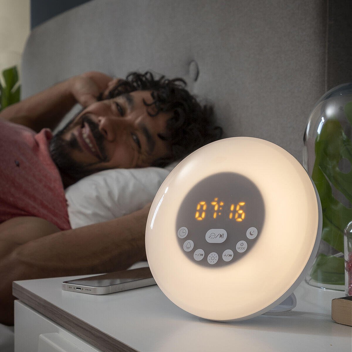 Despertador Amanecer Recargable con Altavoz Sunrilk - innovagizmo.com