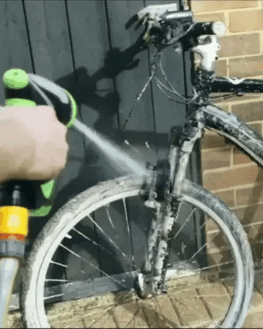 Dispositivo de Limpieza Multiusos 4 en 1 🚿 Espuma, Chorro a Presión y Ahorro de Agua | Auto, Jardín y Más - innovagizmo.com