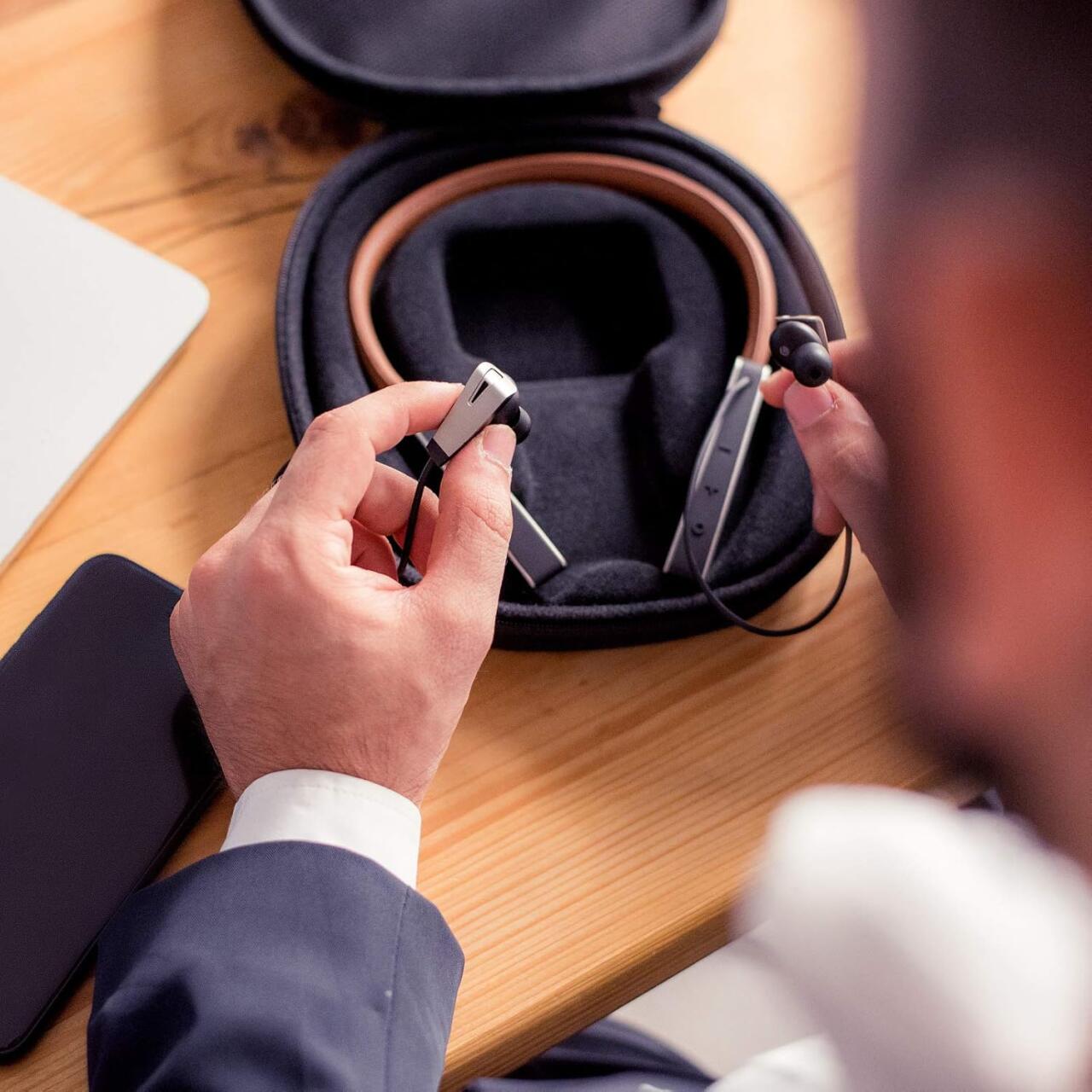 Edifier W380NB - Auriculares Bluetooth Neckband con Cancelación de Ruido y Vibración de Llamadas - innovagizmo.com