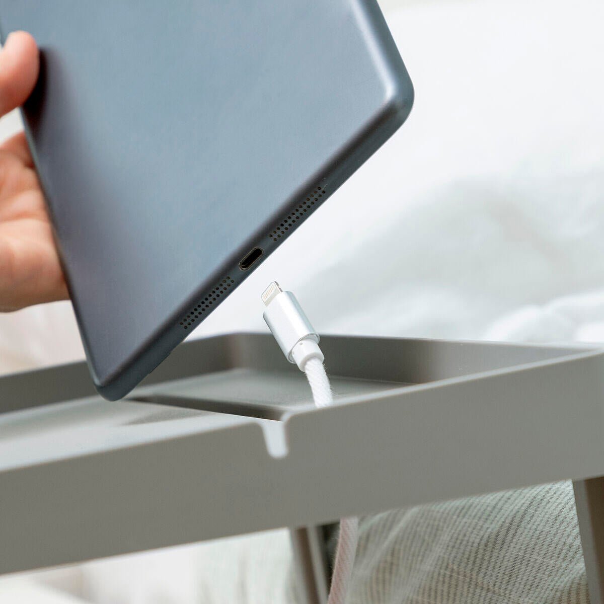 Estante para Cama Universal Bedten Soporte móvil y tablet - innovagizmo.com