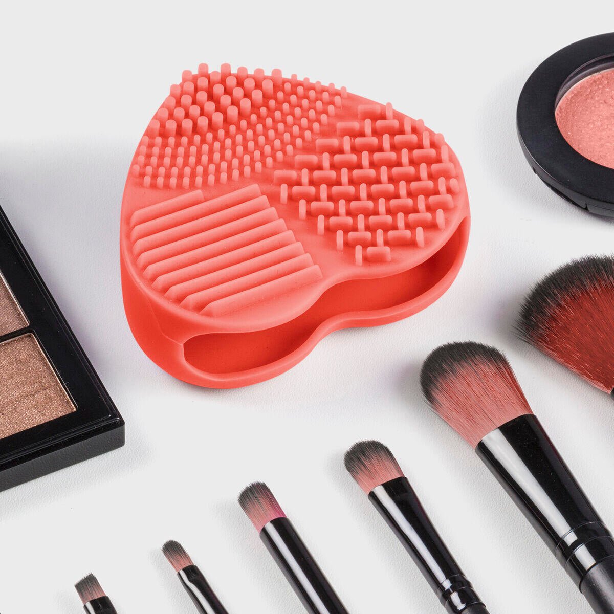 Limpiador de Brochas de Maquillaje Heart InnovaGoods - innovagizmo.com