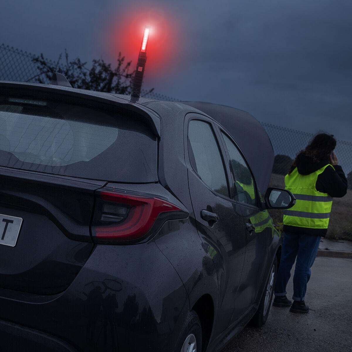 Linterna LED Recargable Magnética 5 en 1 Litooler InnovaGoods - innovagizmo.com