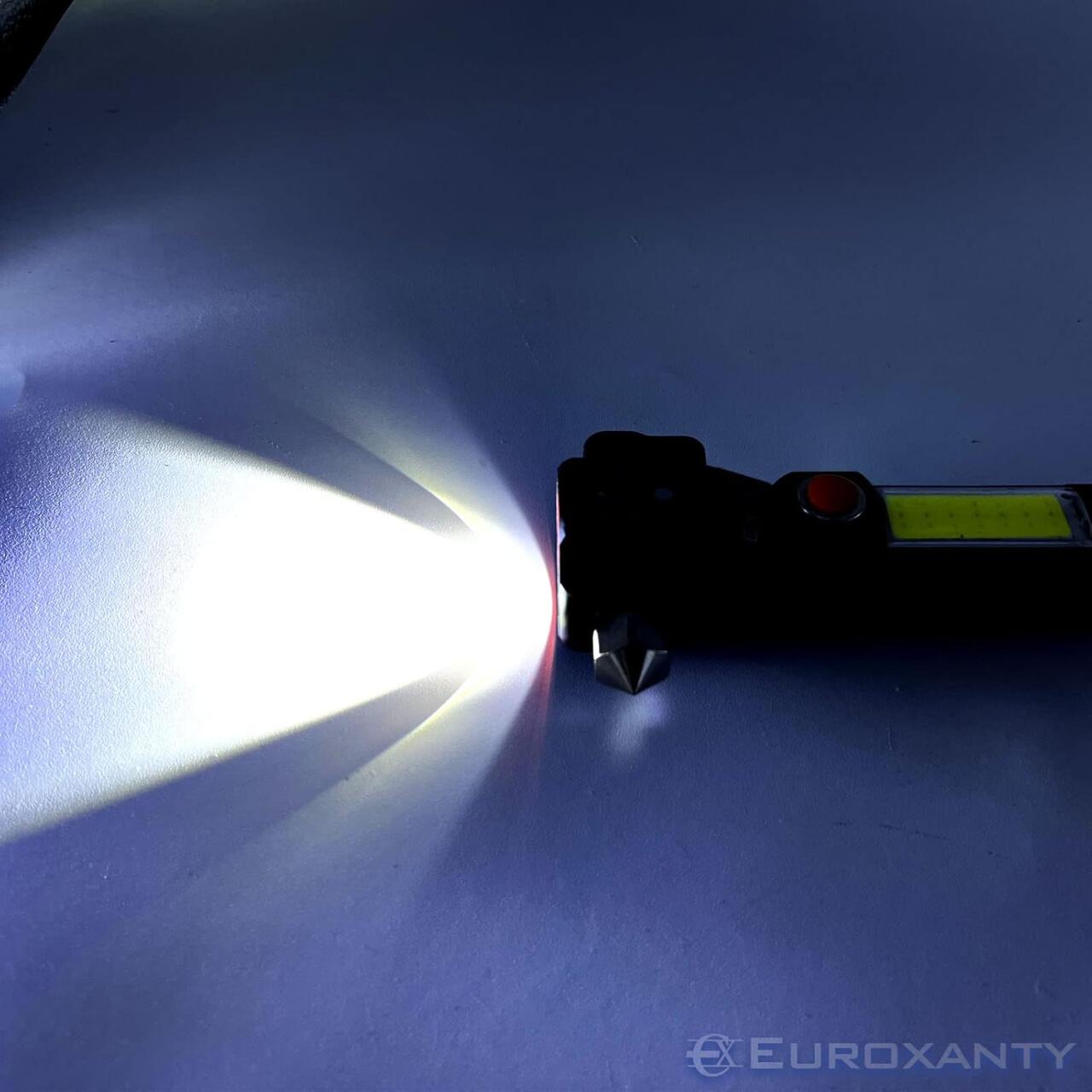 Linterna táctica LED - innovagizmo.com