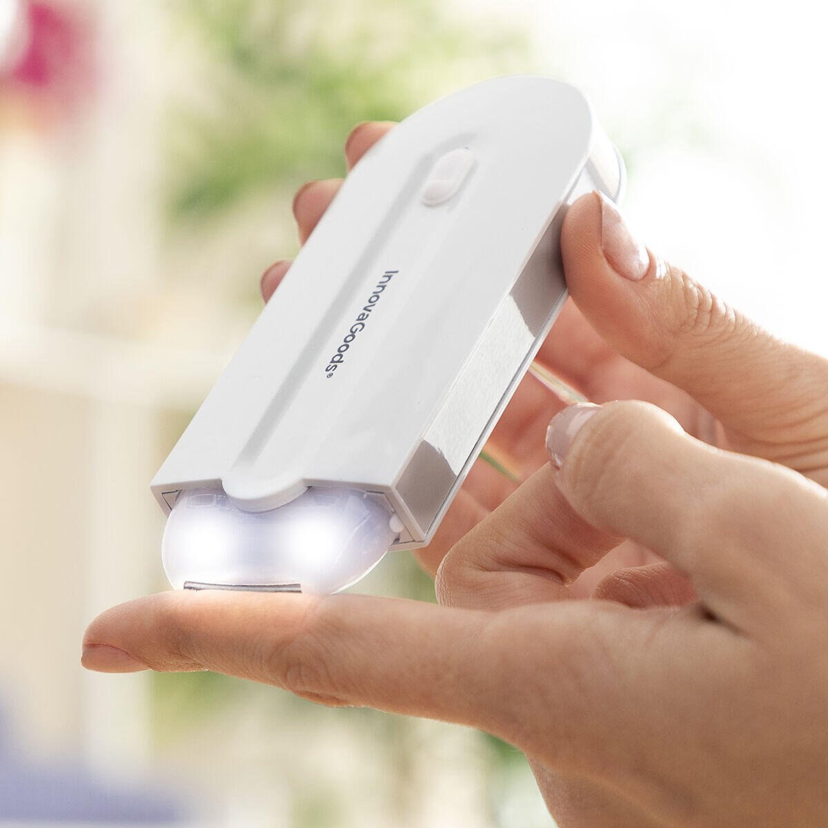 Mini Rasuradora Recargable con Luz LED Epiluch InnovaGoods - innovagizmo.com