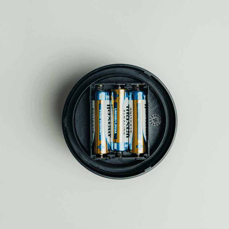 Pack 2 Balizas V16 Conectadas con Geolocalización | IoT + Certificación DGT | Con Funda Protectora - innovagizmo.com