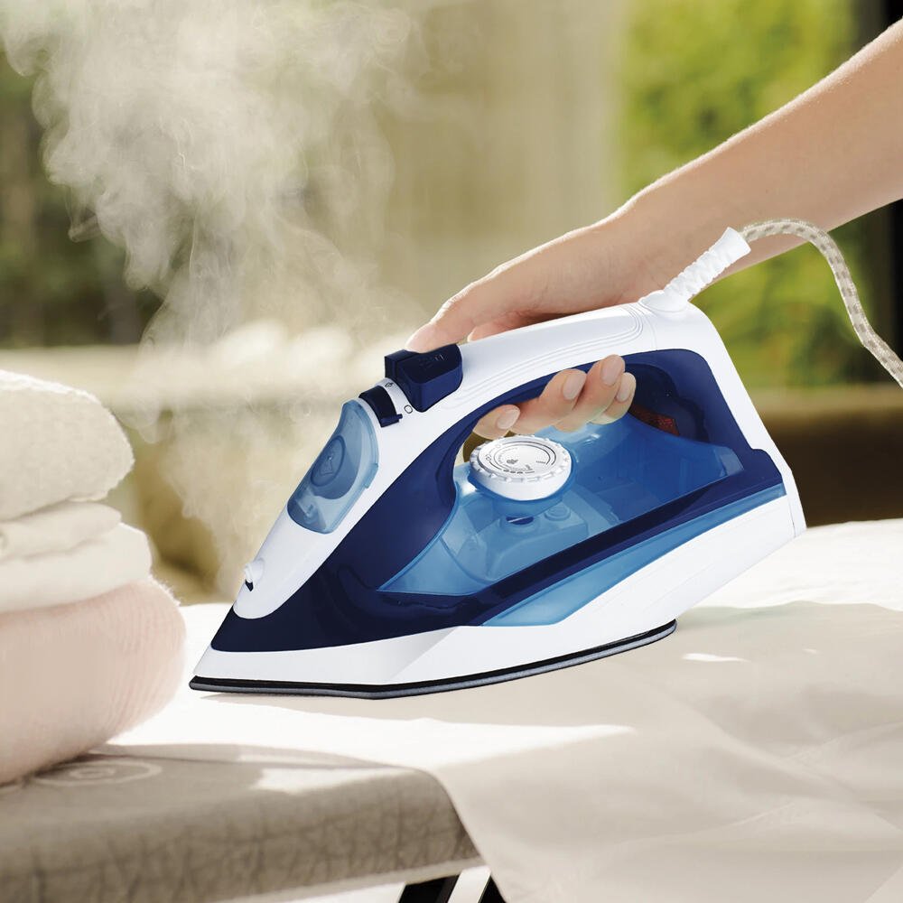 Plancha de Ropa Professional 2400 W, Suela Antiadherente, Golpe de Vapor - innovagizmo.com