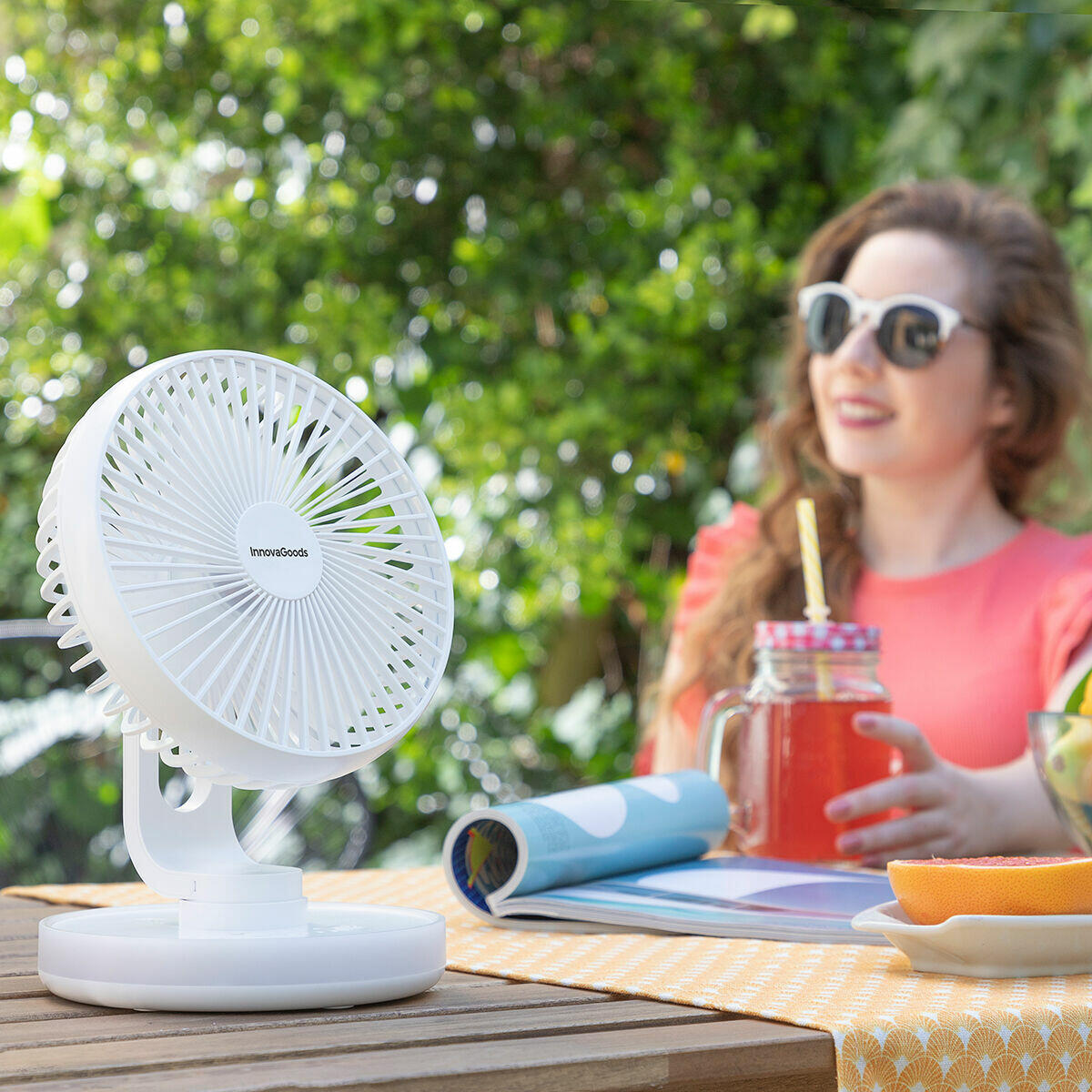 Ventilador de Escritorio Recargable con Luz LED – Silencioso, Portátil y Oscilante