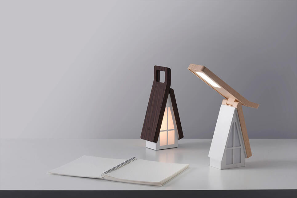 Lámpara de Mesa LED Recargable: Diseño Cabaña Portátil e Inalámbrico