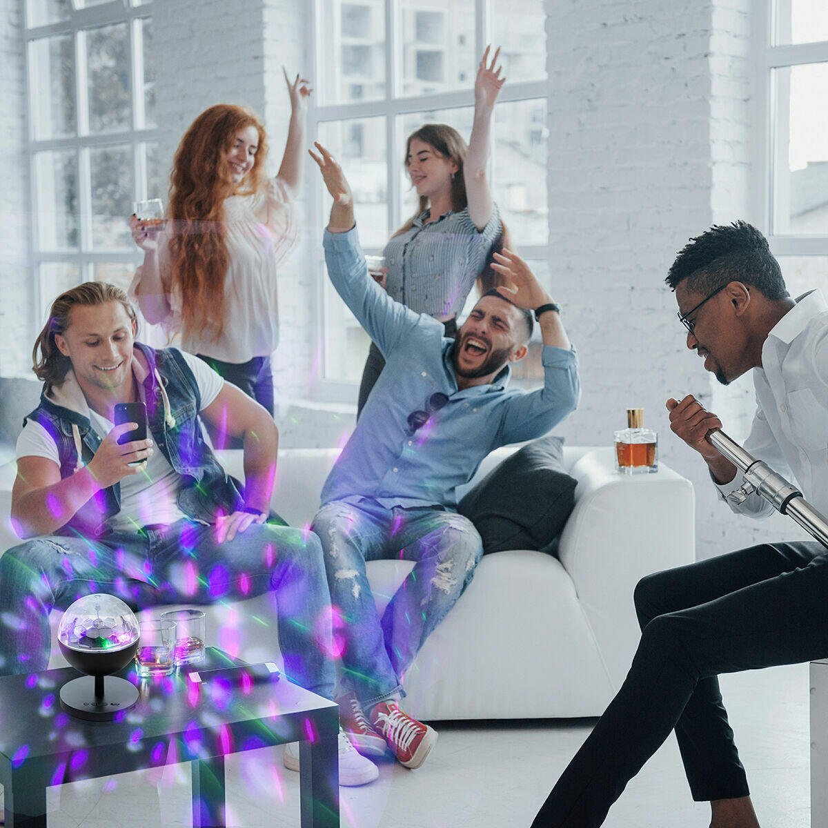 Proyector LED Recargable con Altavoz Istarlyt - innovagizmo.com