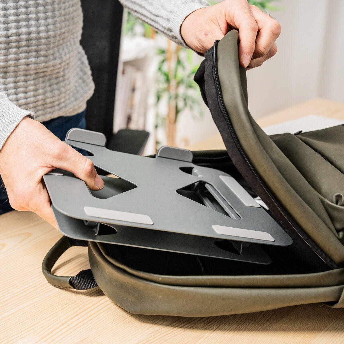 Soporte para Portátil Plegable y Regulable Lastan - innovagizmo.com