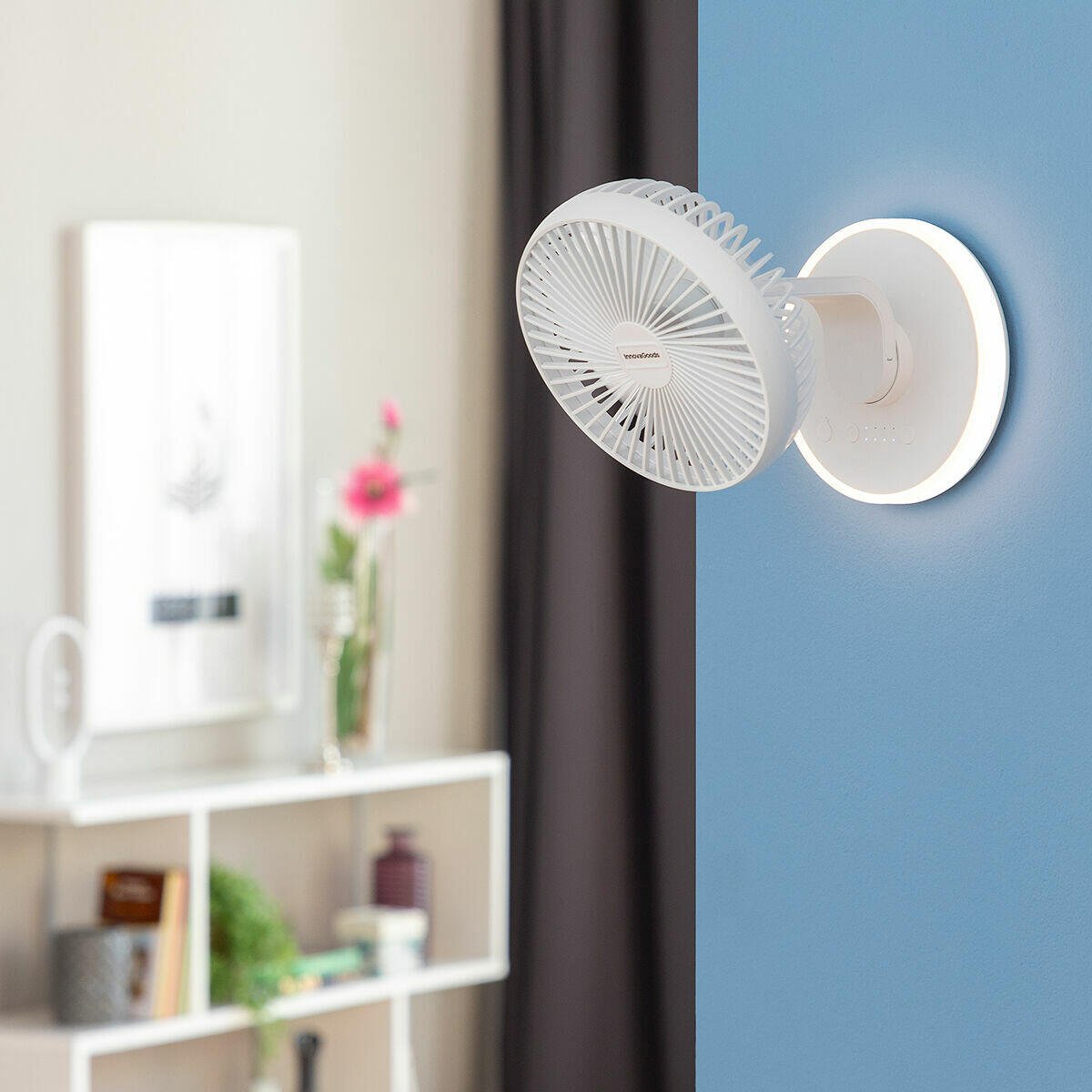 Ventilador de Escritorio Recargable con Luz LED – Silencioso, Portátil y Oscilante - innovagizmo.com